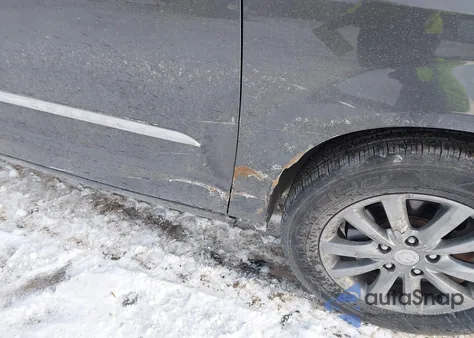 2015 Chrysler Town & Country S z USA, uszkodzony, nr VIN 2C4RC1HG7FR505912